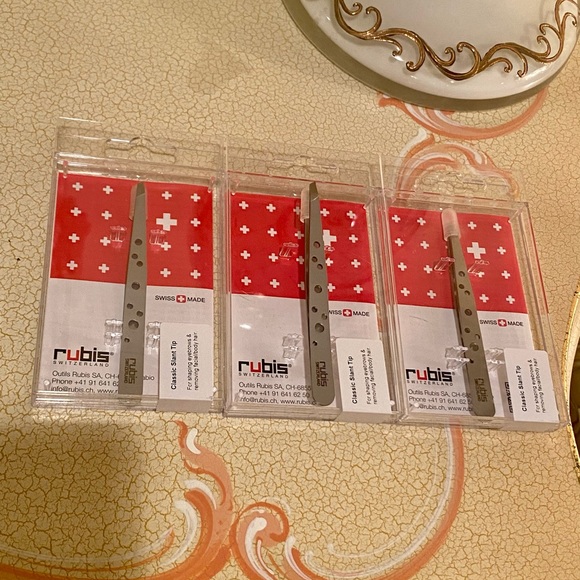 Rubis Hole Pattern Classic Stainless Steel Slanted Tweezers For Eyebrow NEW - Picture 12 of 12